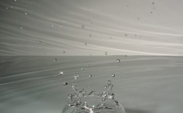 Ученые сумели зафиксировать движение протонов в воде