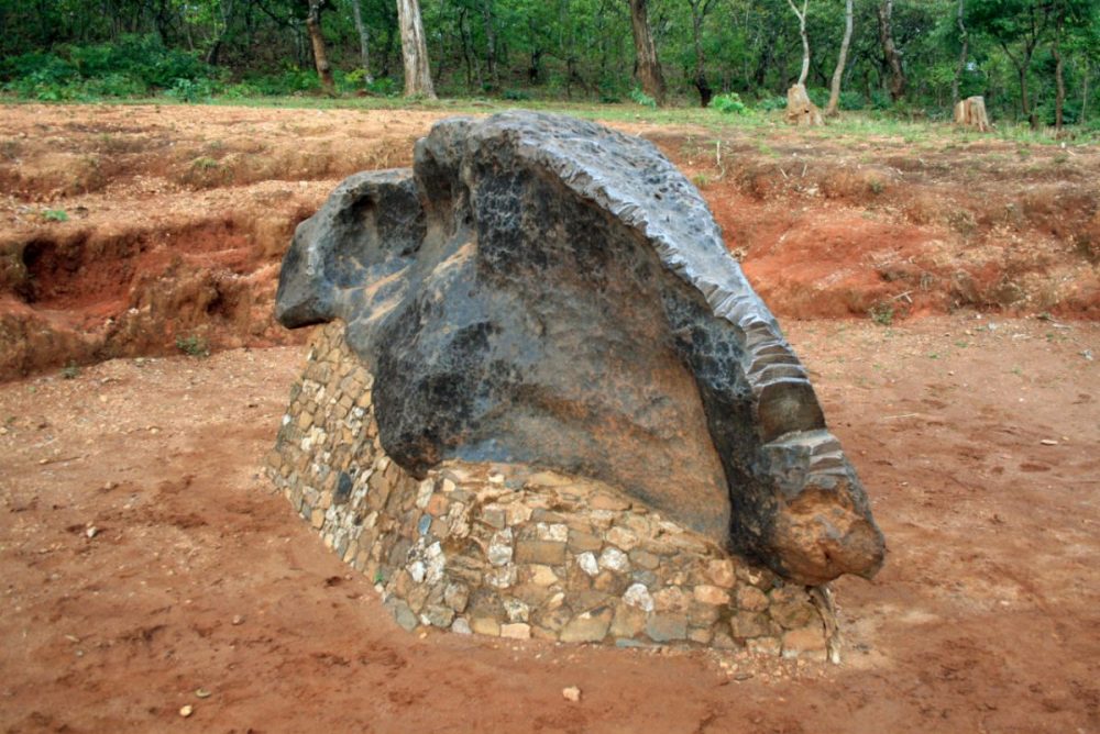 Шесть крупнейших метеоритов, когда-либо упавших на Землю