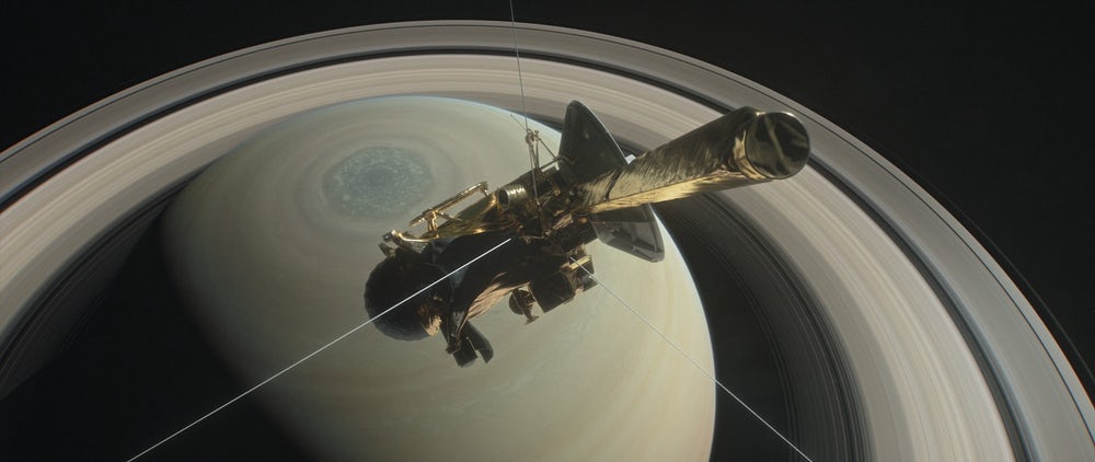 Зонд Cassini переходит к грандиозному финалу своей миссии