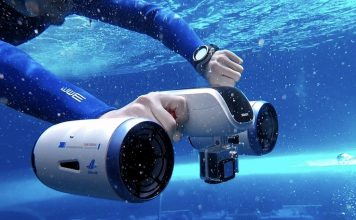 Представлен самый компактный в мире подводный скутер