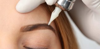 Татуаж бровей