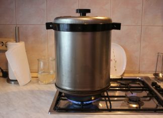 Какую домашнюю коптильню купить?