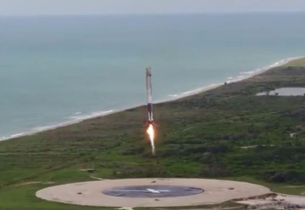 SpaceX готовится к стыковке Dragon и МКС