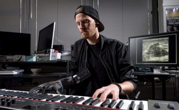 Разработан протез при помощи которого можно играть на фортепиано