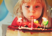 Дети считают, что они взрослеют из-за празднования дня рождения