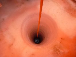 Учёные бурят самый большой в мире шельфовый ледник, чтобы исследовать глубины океана