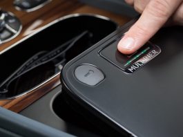 Bentley представила необычный биометрический сейф