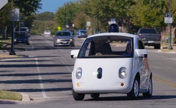 Waymo добивается лицензии для начала тестов своих электромобилей