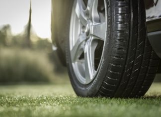 Где можно покрасить или починить автомобильные шины?