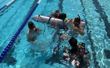 Илон Маск готовит мини-субмарину для спасения дайверов