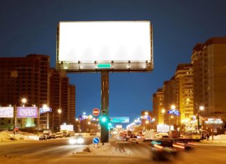 Как разместить свою рекламу на билборде?