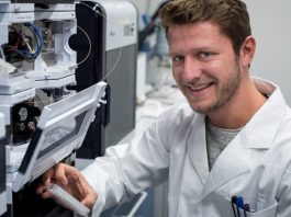 Студент придумал способ превращения кофейной гущи в чашки