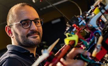 Дрон ASTRO, улавливающий летучие соединения в воздухе