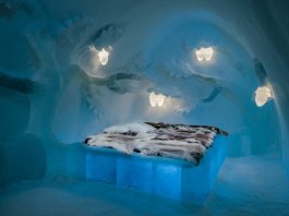 В Швеции построили ледяной отель IceHotel
