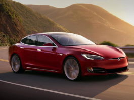 Tesla внедряет свой новый процессорный чип в последние модели электромобилей