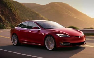 Tesla внедряет свой новый процессорный чип в последние модели электромобилей