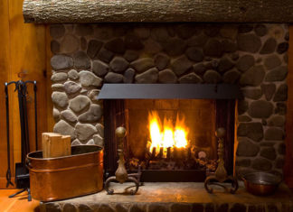 Преимущества наличия камина в доме