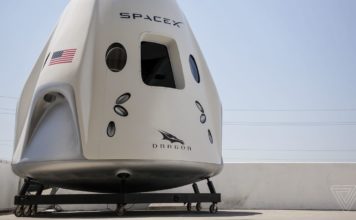 SpaceX Dragon успешно состыковалась с МКС