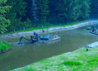 Как выполняется очистка искусственных водоемов?