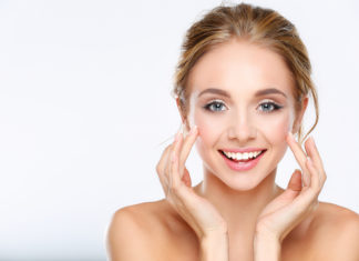 Как правильно ухаживать за лицом?