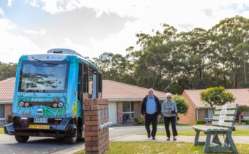 В Австралии запущен автономный проект автобусных шаттлов EZ10