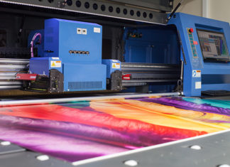 В чем заключаются преимущества метода ультрафиолетовой печати?