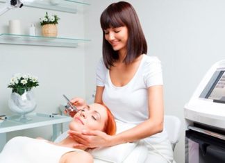 Как стать косметологом?