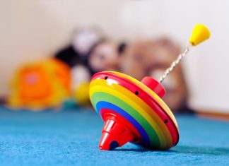 На что стоит обратить внимание при выборе детских игрушек?