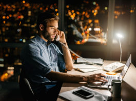 Работа свыше 50 часов в неделю может вызвать скрытую гипертонию