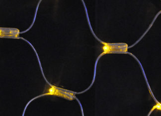 Украшение световыми сетями и занавесами