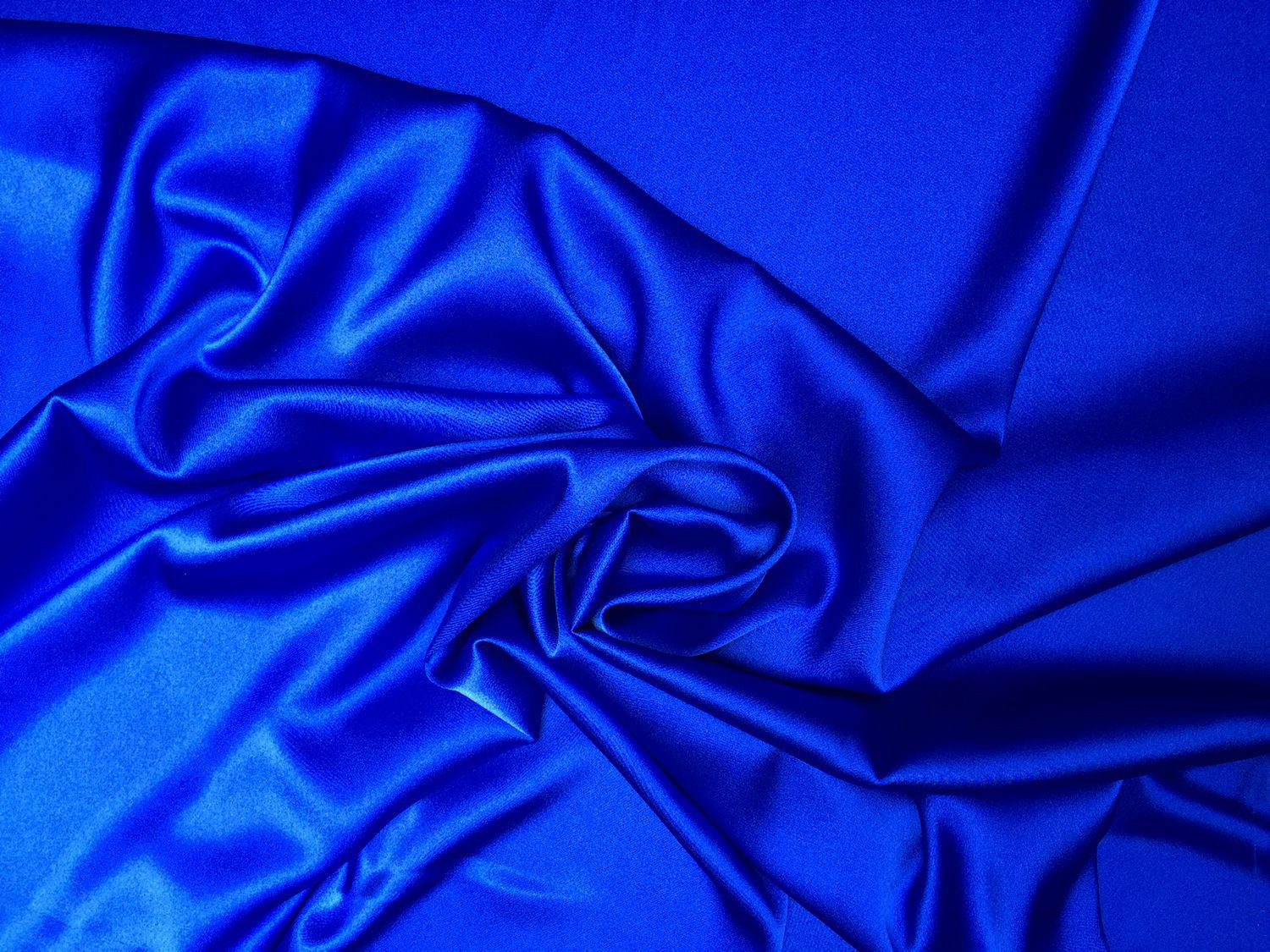 Материя складка. Синяя ткань. Синий шелк. Синяя шелковая ткань. Темно синяя ткань.