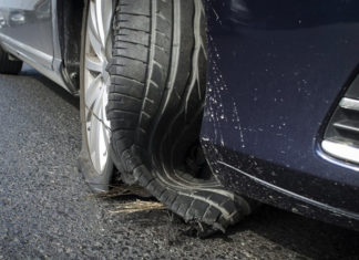 Сезонная замена шин на внедорожниках недорого