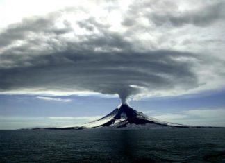 Ученые создали специальных дронов для наблюдения за вулканами