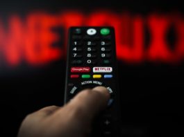 Netflix начнет оказывать финансовую поддержку некоторым кино-проектам из-за карантина