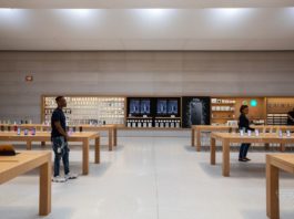 Apple Store закрылись практически во всём мире