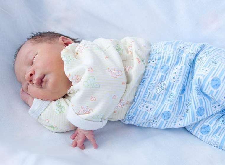 видеть во сне одежду для новорожденного