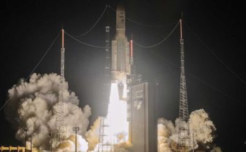 Ракета Ariane 5 успешно стартовала во Французской Гвинее
