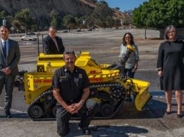 Пожарный отдел в Лос-Анджелесе приобрел робота-пожарника для работы