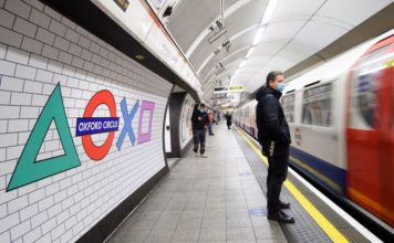 Для рекламы PlayStation 5 Sony выкупила станцию метро в Лондоне