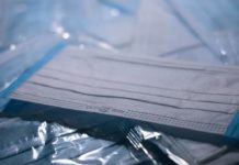 Центр CDC предупреждает о прогнозах на COVID-19 в США