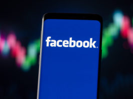 Facebook использует ИИ для помощи в модерации контента