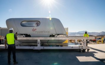 Компания Virgin Galactic провела тест своей Hyperloop-капсулы