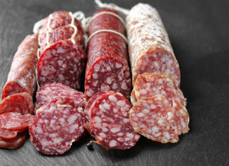 Что такое фосфаты и зачем их применяют при изготовлении колбас?