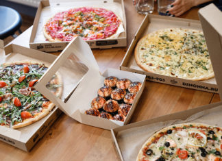 Почему вам стоит иногда заказывать еду с доставкой на дом?