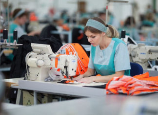 Как открыть собственное производство одежды?
