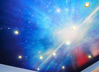 Почему вам стоит приобрести натяжные потолки?