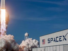НАСА ставит на паузу контракт с SpaceX