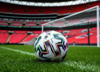 Футбольные мячи — где стоит покупать?