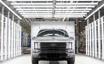 Неожиданный успех F-150 Lightning побудил Ford увеличить производственные мощности