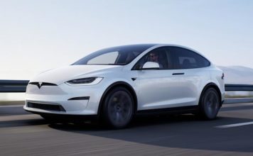Tesla начала осуществлять поставки Model X несмотря на дефицит комплектующих